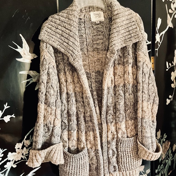 🦡 Vintage wool knit sweater - Picture 2 of 6